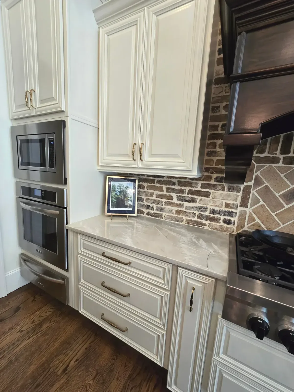 Painted cabinets around double wall ovens